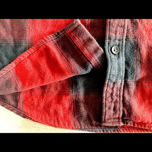 Hollister long sleeve flannel, size L, colour Red and Black - Picture 7 of 8